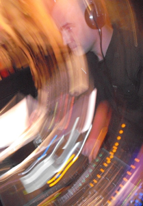 DJ